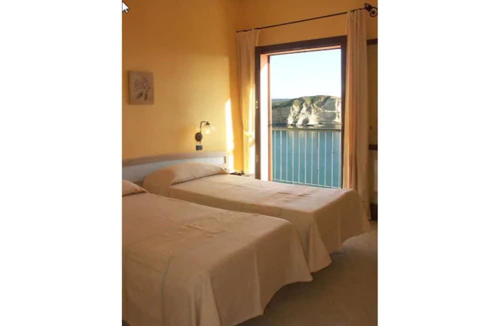 Felix - La Baja Hotel Santa Caterina Di Pittinuri (Sardinia)